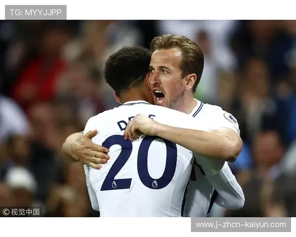 凯恩后仰头球摆渡制造致命空间，热刺前线流动性增强——一场战术美学的呈现与热血体验